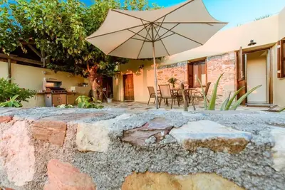 Image de Nikolas House Country Home