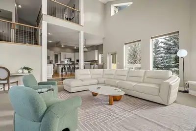 Image de Slopeview Showstopper w/ Theatre, Games, Views!