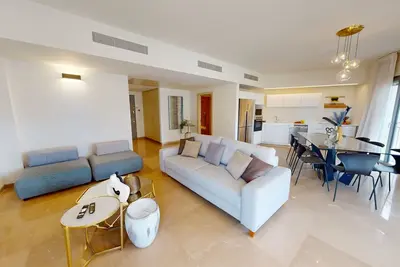 Image de Majestic Mamilla Residence 2br/2ba :Luxury & Comfort