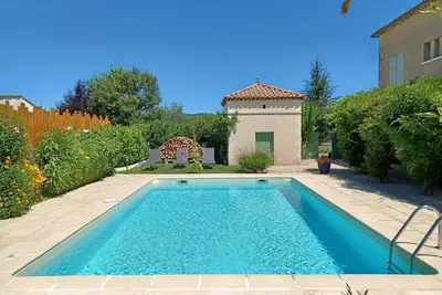 Image de Maison de caractère pour 11personnes avec grande piscine privée, vallée du Lot.