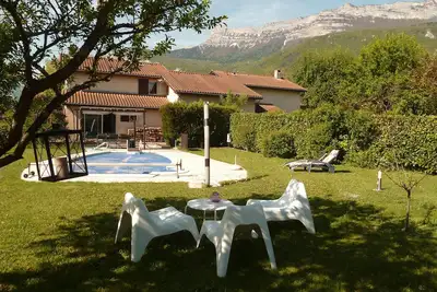 Image de Magnifique maison au calme avec piscine!