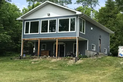 Image de Beautiful cottage located on Mudge Bay, Kagawong, Manitoulin Island Ontario.