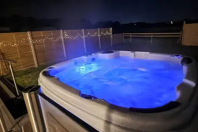 Image de 4 chambres à coucher à Wimborne