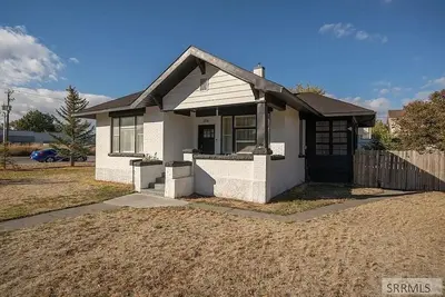Image de The Rexburg Cottage - a newly remodeled 1940s home with a modern farmhouse feel!
