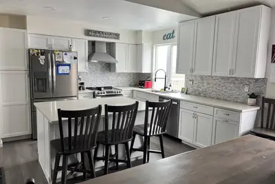 Image de Spotless, Family-Friendly Gem! Hot Tub, Steam Shower, Playground & Gym