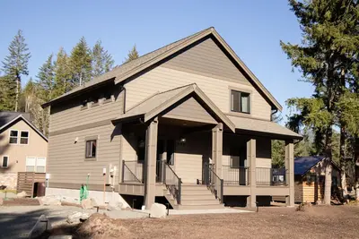 Image de Cozy Packwood Cabin that sleeps 8!