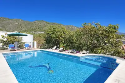 Image de Private pool, breathtaking views, and ultimate comfort. Your dream Costa Del Sol getaway awaits