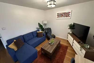 Image de Cozy upstairs apartment, private 1 bed / 1 bath, steps to everything Columbus