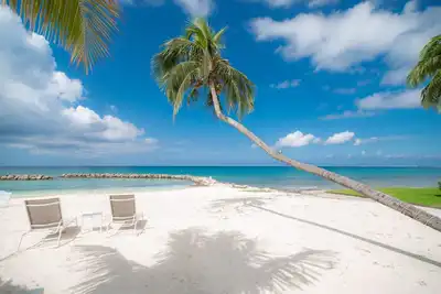 Image de Resort Style Condo Complex on Seven Mile Beach--Sunset Cove 228