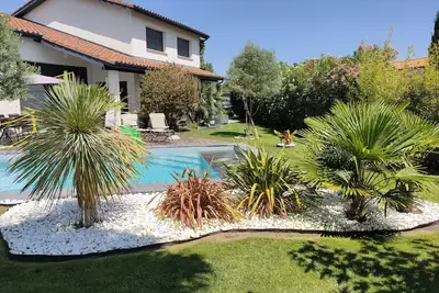 Image de 🌴🌵 Villa au calme avec piscine 4x9m à proximité d'une base de loisirs avec lac