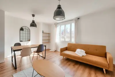 Image de Superbe F3 proche des Terrasses du Port