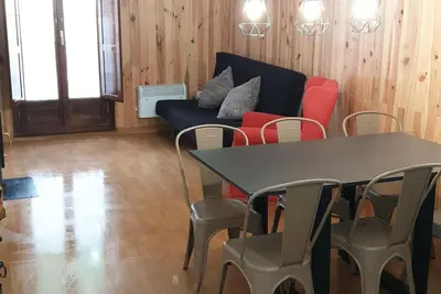 Image de Appartement de montagne avec cheminée et parking à Canfranc, proche des pistes de ski