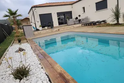 Image de Villa t4 avec piscine a louer du samedi 3 au samedi 17 aout 2024
