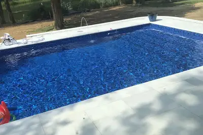 Image de Beautiful waterfront home with pool, hot tub dock kayaks bocce etc   Sleeps 10