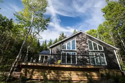 Image de 4 bdrm executive cottage with private beach access