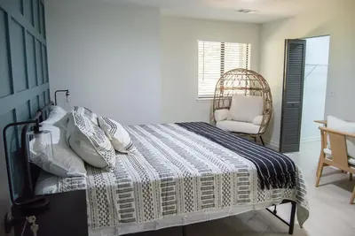 Image de Newly Renovated Townhome near Marietta Square, 2 King Beds