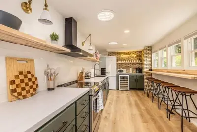 Image de Cream City Lounge Parking Ac Patio Pets Sleeps 11