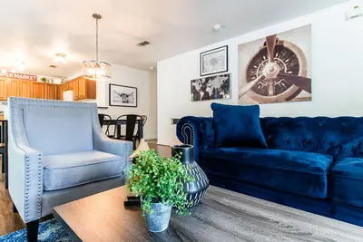 Urban Chic - Perfect for Groups!