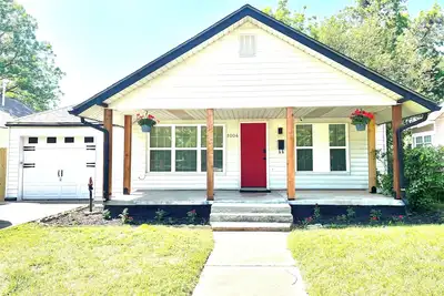 Image de Charming 2-Br Home in Lawton’s Historic Old Town North, Minutes from Fort Sill