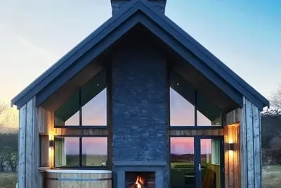 Image de Coastal Eco-Lodge with hottub Charleton Estate