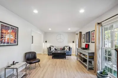 Image de Chamblee Zen: Atl Wellness Oasis