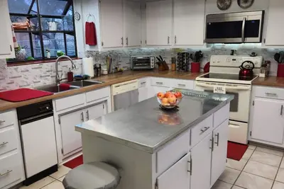 Image de Looking for the perfect place to view the Eclipse? Here's the pet friendly place