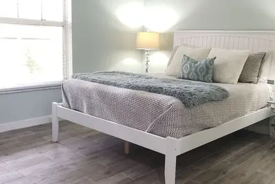 Image de Cute 2/2 near downtown and beaches! 1 hour from Tampa's theme parks & museums!