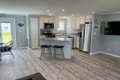 Image de Island Getaway - Monthly Rental - 3 Queen Beds