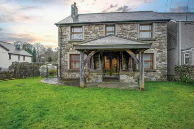 Image de Oak Lodge - Hot Tub - Pen Y Cae Inn