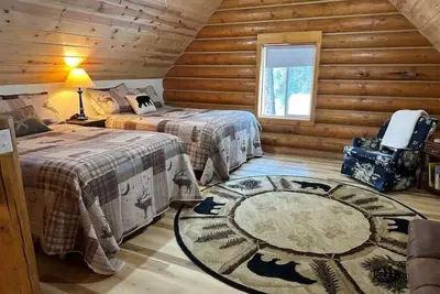 Image de Cozy Log Cabin with private access to the Trinity River!