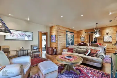 Image de Falling Star Lodge - A Sayles Ranch Home