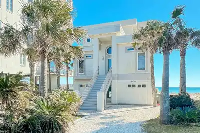 Image de New Updates for 2025 | Gulf Front | Sleeps 20 | Swim Spa | Beach Getaways