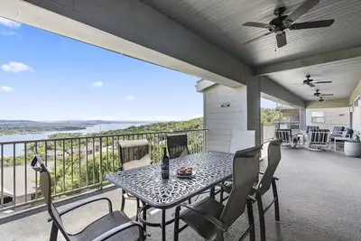 Image de Amazing Lake View-Boat Slip-Private Movie Theater-6 Bedroom Condo-Expansive Deck-Free Daily Tickets