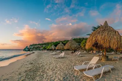 04-Experience contemporary luxury at Prince Apt, 20-minute stroll from the beach