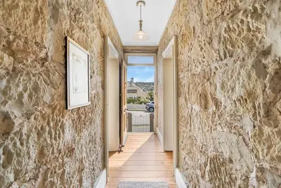 Image de \"Shooters Cottage\" Circa 1830 Heritage Home