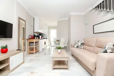 Stylish townhouse - great resort facilities