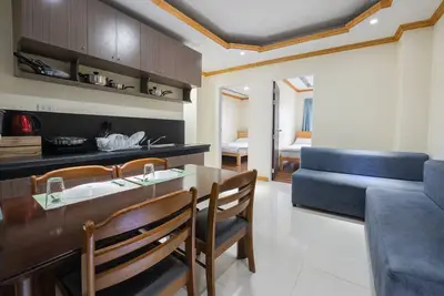 Image de 2 Bedroom Unit w/ Breakfast for 2