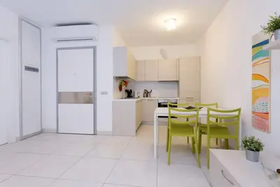 Image de Lake Maggiore 1 bed lakeside apartment with pool