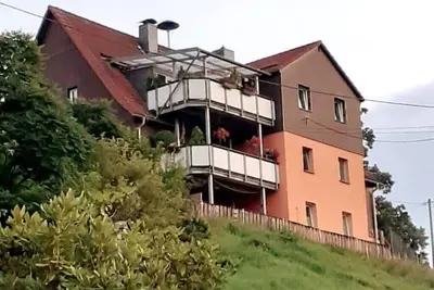 Image de Schöne und Ruhige Ferienwohnung in Ottendorf