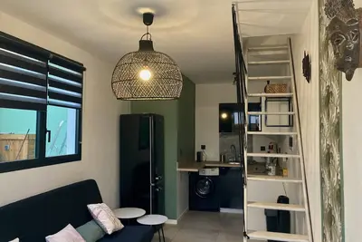 Image de A Louer T2 Idéalement Situé Dans L'ouest de la Réunion, vue Mer, Jacuzzi Privé