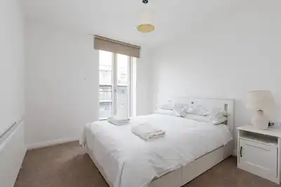 Image de Stylish 2 Bed Duplex by Canal - Bow