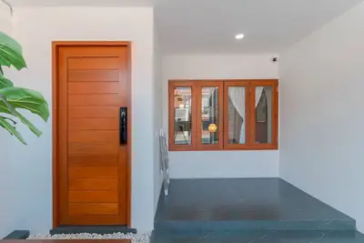 Image de Modern & Cozy Townhome 2br w/ Spacious living area -5min to Walking St market