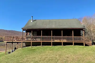 Image de Cozy Catskills Log Cabin on 20 Acres