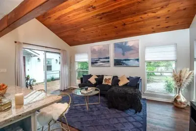 Image de Hidden Historic Ocala Bungalow