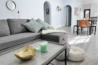 Image de Center Miami Designer Home 3 Br sleeps 9