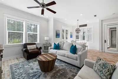 Image de 2 Pools - Golf Cart - Bikes - 30a Prominence