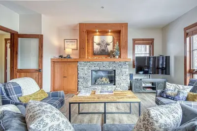 Image de Mountain View Home w/ Hot Tub, Steps to Casino