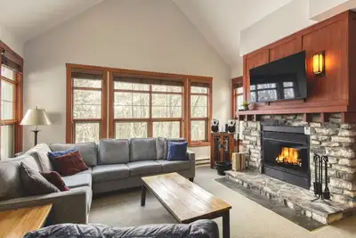 Image de Classic Les Eaux Chalet w Sauna near the Mountains