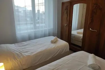 Image de Maison (3 appartements) au centre-ville, au calme