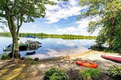 Image de Lake House/Camp Quiet on Lake Pleasant- Hot Tub, Fire Pit, Direct Water Access